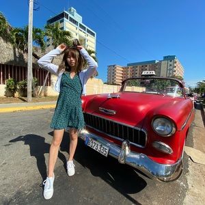 Meet your Posher, Stella